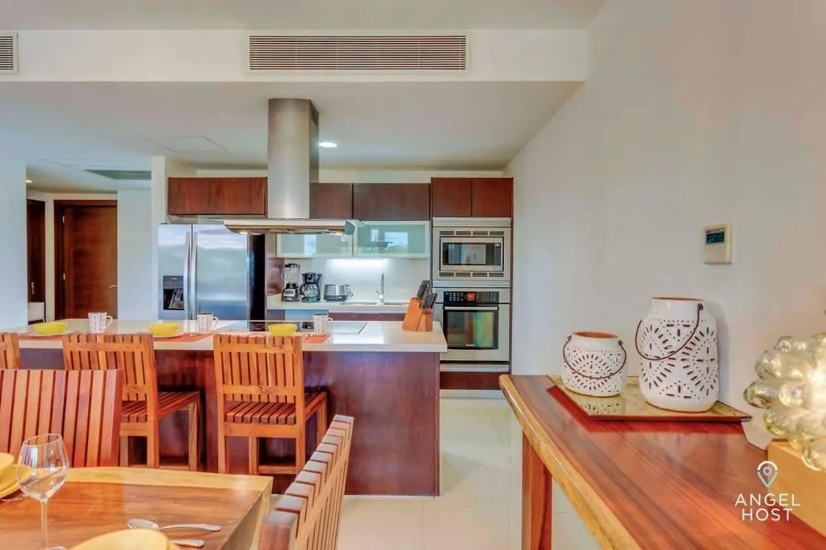 Holiday home Zen Beachfront Condo, Pool, Gym, Golf, Beach Club Playa del Carmen