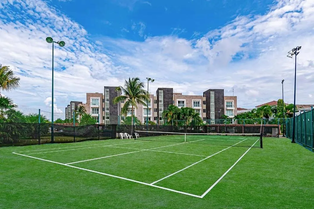 Zen Beachfront Condo, Pool, Gym, Golf, Beach Club Playa del Carmen