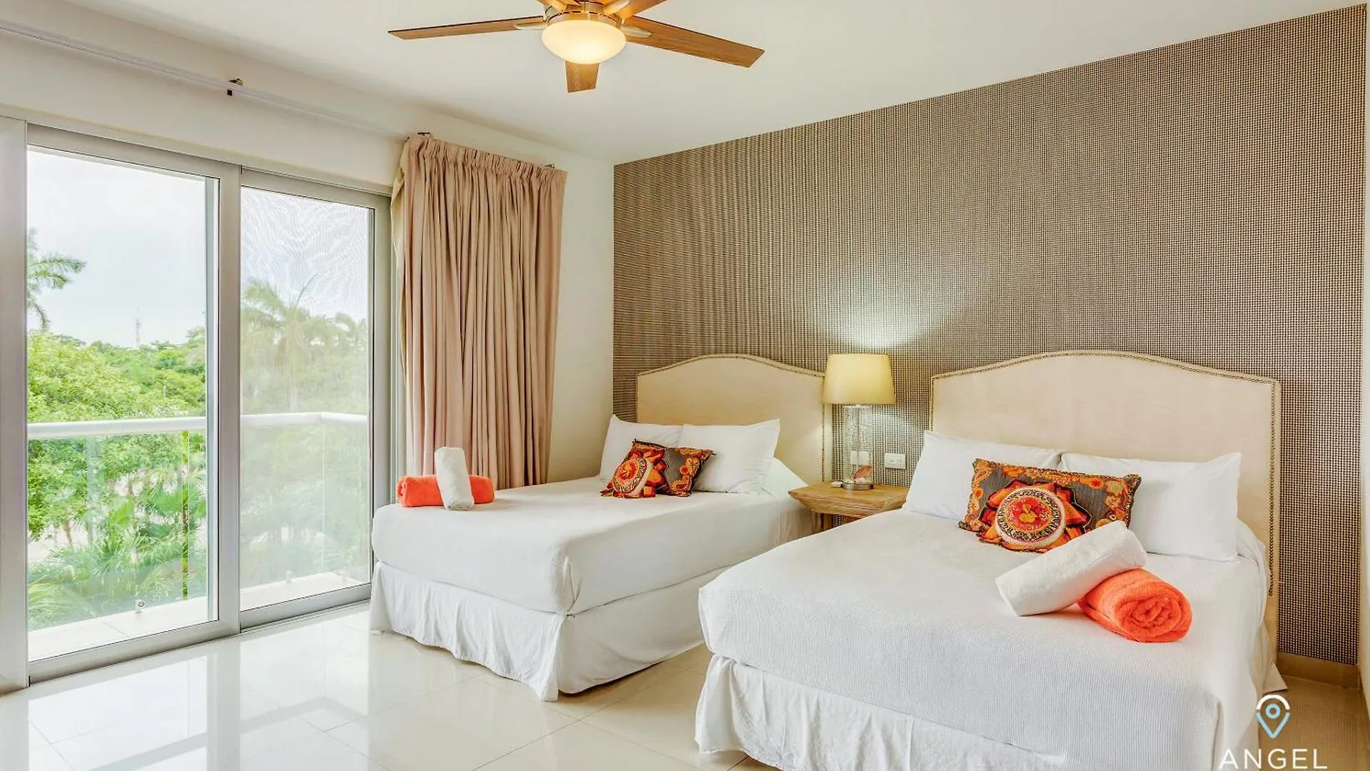 Zen Beachfront Condo, Pool, Gym, Golf, Beach Club Playa del Carmen Holiday home