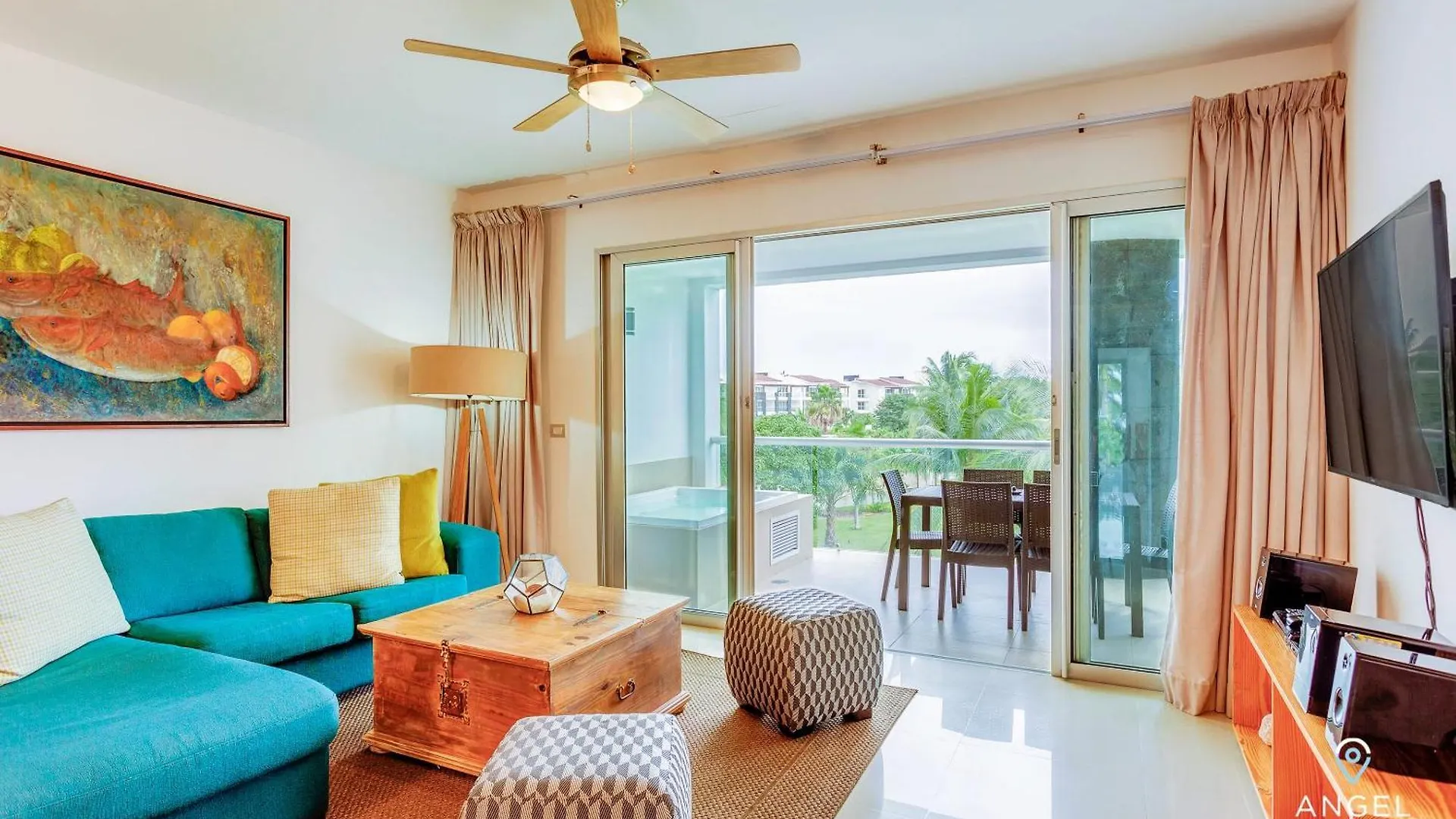 Zen Beachfront Condo, Pool, Gym, Golf, Beach Club Playa del Carmen Holiday home